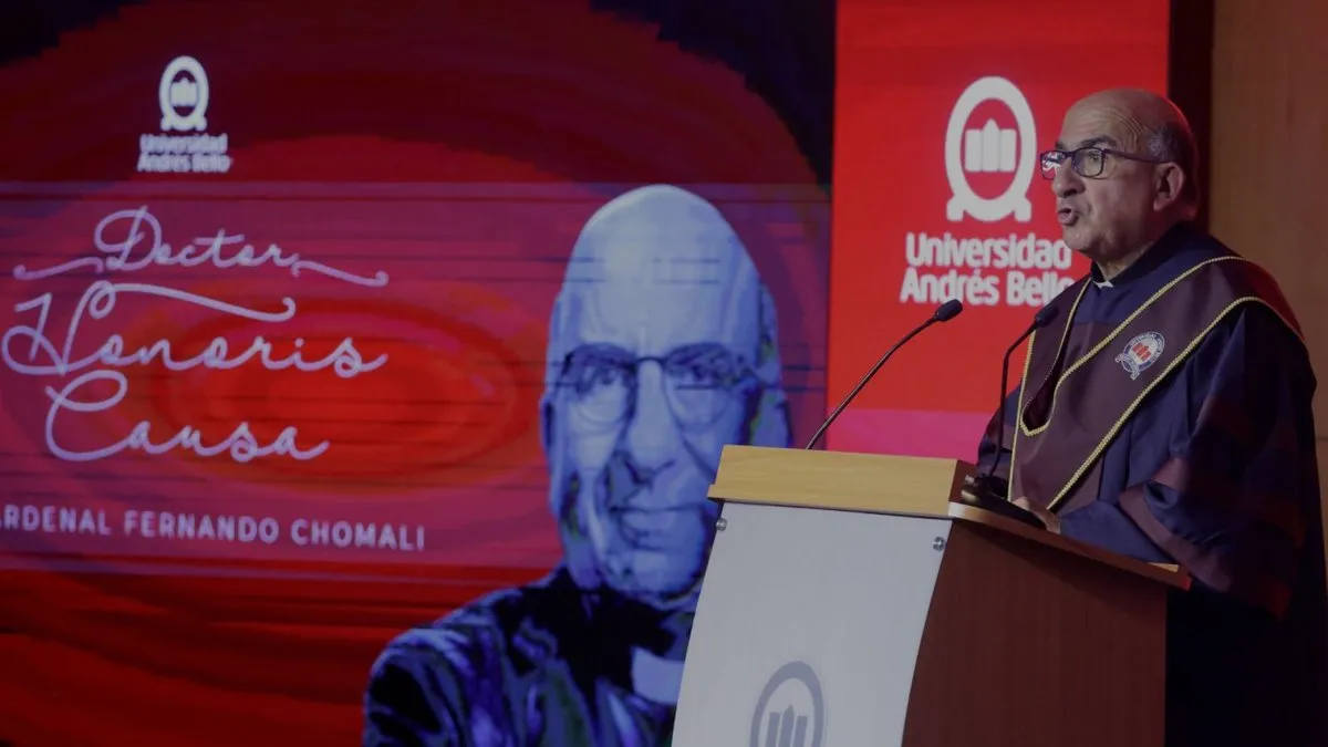 Universidad Andrés Bello otorga Doctor Honoris Causa al Cardenal Fernando Chomali en emotiva ceremonia