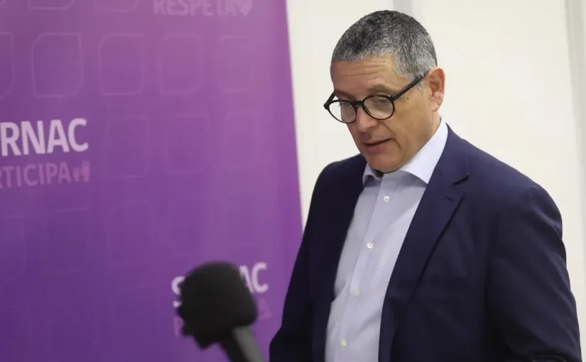 Director del Sernac suspendido por denuncia de Ley Karin, pero seguirá cobrando su millonario sueldo durante investigación