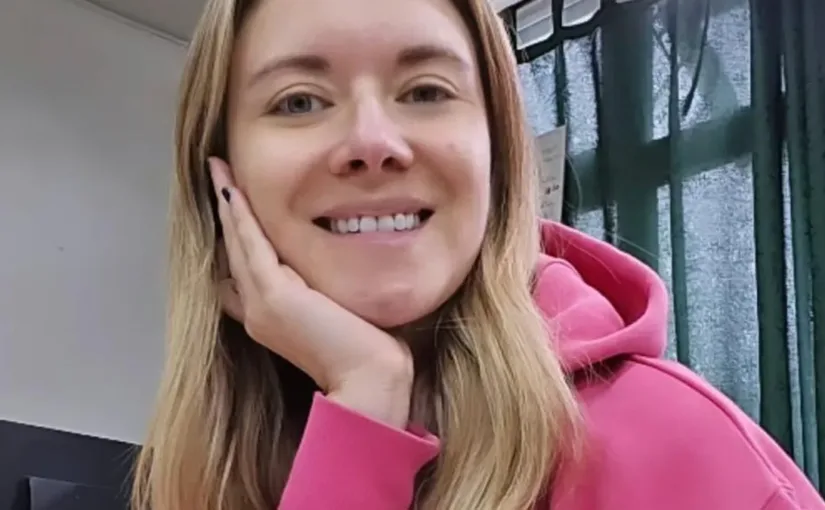 Carla Jara comparte el emotivo regalo que recibió en su labor como vocal de mesa.