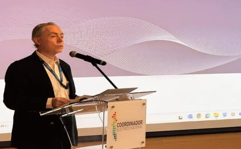 El director ejecutivo del Coordinador Eléctrico Nacional deja su cargo; inicia búsqueda.