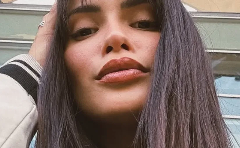 Cony Capelli reflexiona sobre la importancia de respetar la democracia en la práctica.