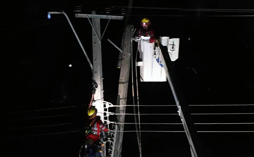 Corte de luz este jueves: consulta las comunas afectadas en nuestros mapas.
