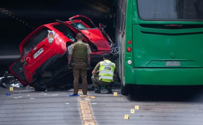 Tragedia en Lo Espejo: madre y sus dos hijos pierden la vida en choque con micro en fatal accidente