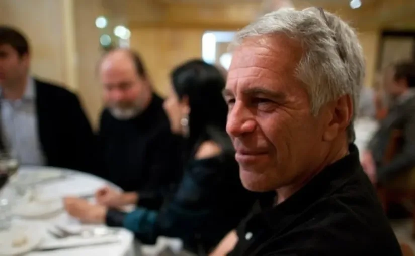Nuevo material del caso Epstein revela conexiones inquietantes y mensajes alarmantes.