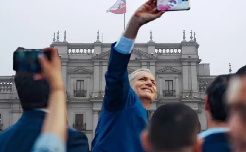 José Antonio Kast considera residir en La Moneda si triunfa en la segunda vuelta.