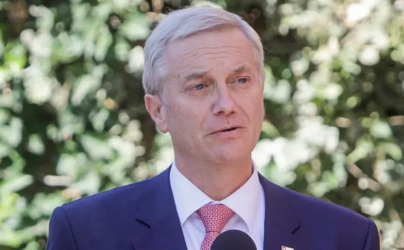 Kast propone analizar todas las opciones para un corredor humanitario en la región y visitará Perú en enero