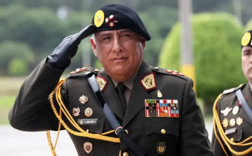 Perú nombra a generales investigados por irregularidades en compra de armas como nuevos jefes del Ejército y Comando Conjunto