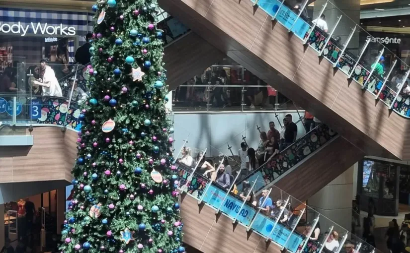 Horarios de supermercados y malls para tus compras navideñas 2025.