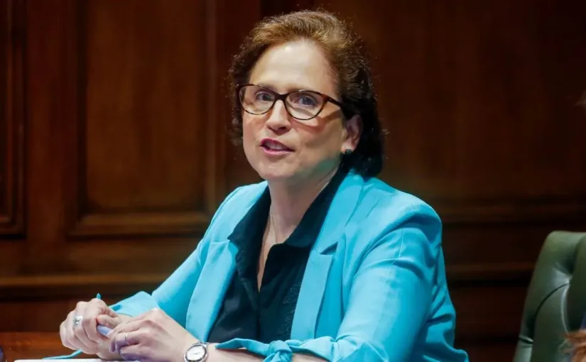 Fiscalía abre investigación por déficit de $16.300 millones en Peñalolén durante gestión de Carolina Leitao tras auditoría externa