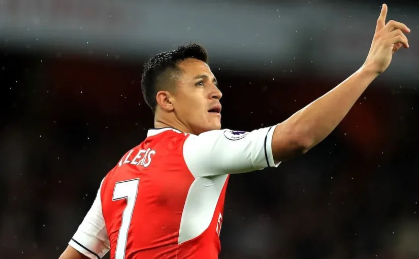 Raúl Jiménez iguala el récord goleador de Alexis Sánchez en la Premier League y se acerca a Luis Suárez