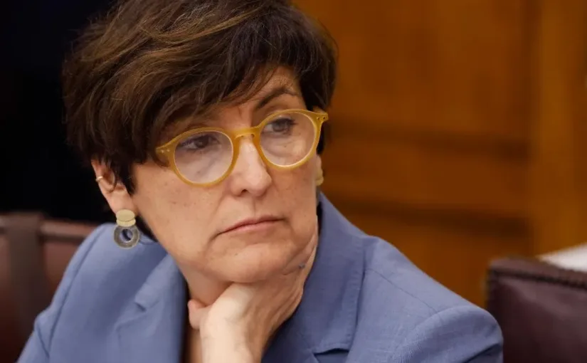 Hospital del Salvador aclara controversia por operación a madre de ministra de Salud, asegurando cumplimiento de protocolos y criterios de urgencia