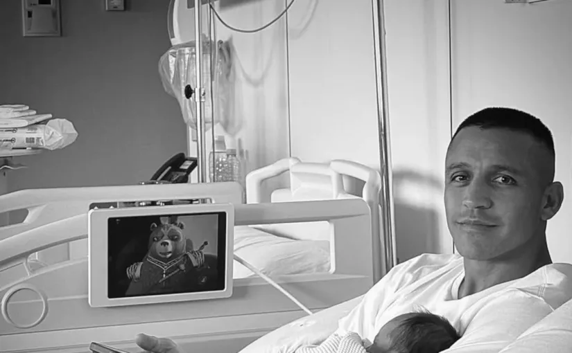 Alexis Sánchez comparte su felicidad como papá en redes sociales: “Papá y mamá te cuidarán mucho, mi princesa”