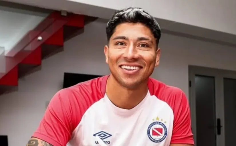 Brayan Cortés se une a Argentinos Juniors en calidad de préstamo tras su paso por Peñarol y Colo Colo