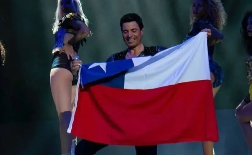 Chayanne apoya a víctimas de incendios en Biobío con donaciones en su próximo concierto.