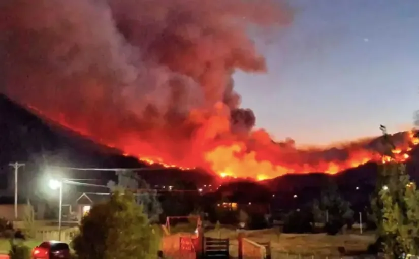 Incendios en la Patagonia argentina arrasan 5.500 hectáreas mientras brigadistas luchan contra el fuego en Chubut