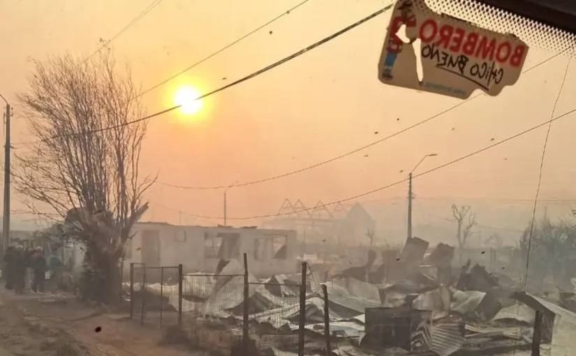 Punta de Parra, un balneario arrasado por incendios: 80% de viviendas destruidas y un muerto en la tragedia
