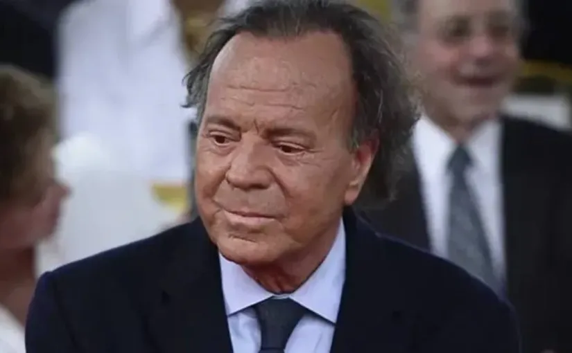 Julio Iglesias enfrenta nueva acusación: periodista revela incómoda experiencia con el cantante durante una entrevista en San Pablo