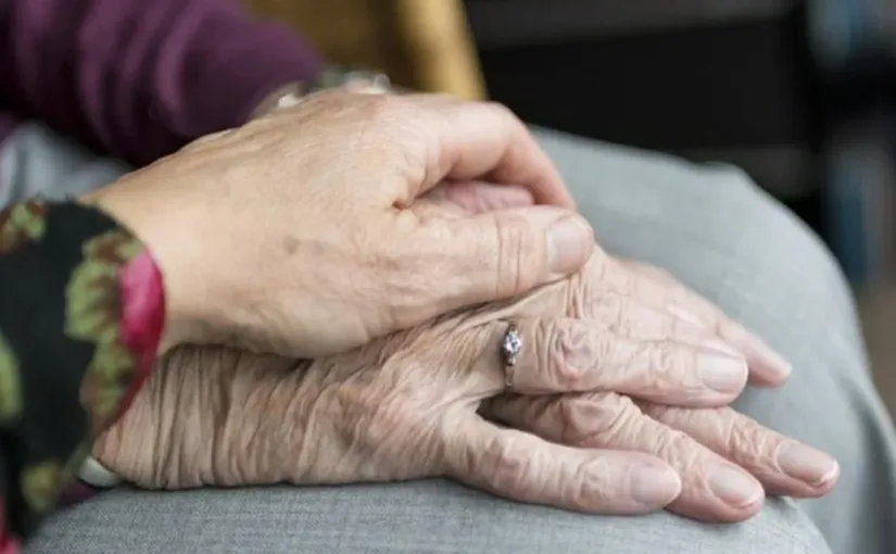 Condenan a 5 años por robo con intimidación a una adulta mayor en Santiago.