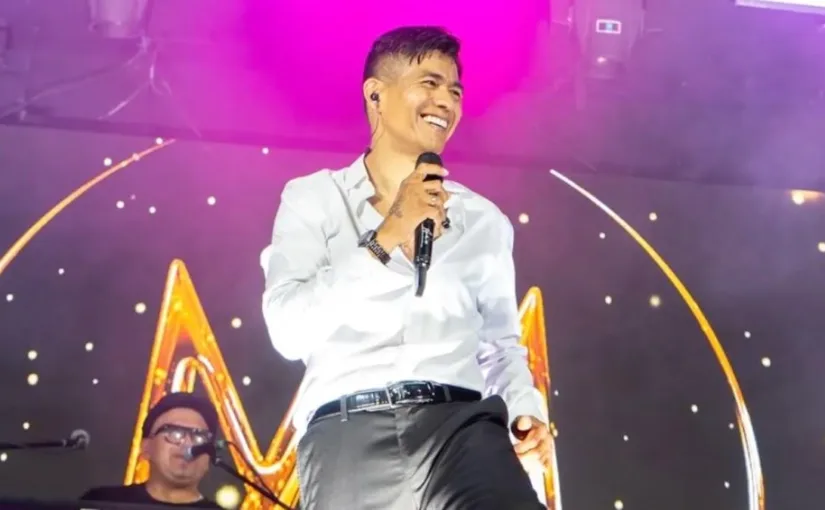 Sergio Rojas expone infidelidades de Américo en su programa 'Que te lo digo'.