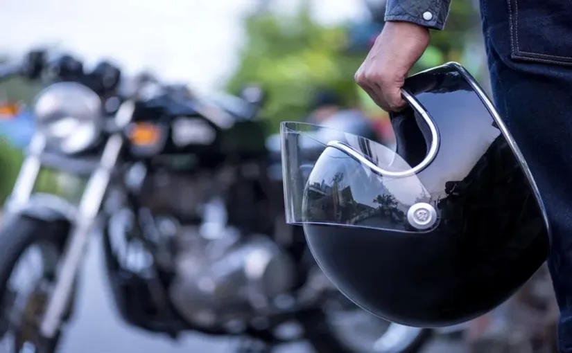 Suprema Corte de Buenos Aires ratifica culpa concurrente del motociclista por no usar casco en accidente de tránsito