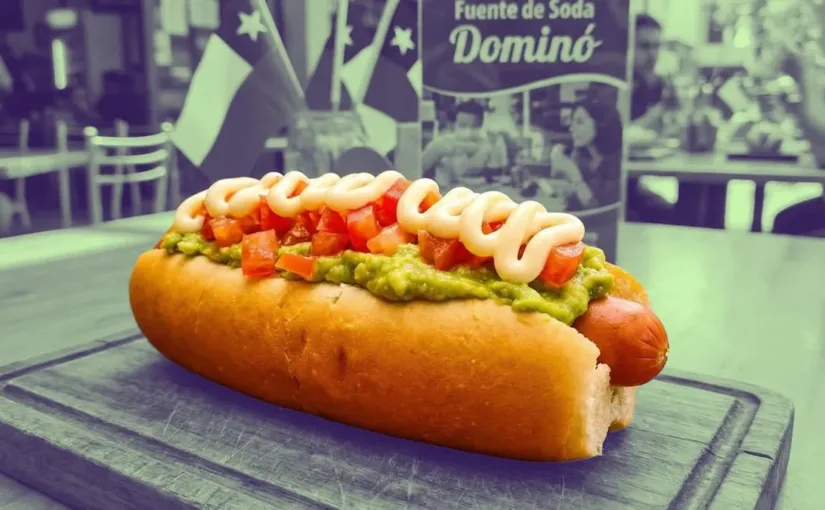 El completo chileno se corona como el mejor del mundo en ranking internacional de TasteAtlas, un orgullo nacional