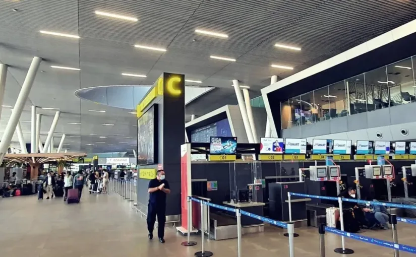 Evacuación en el Aeropuerto Merino Benítez por amenaza de explosivo en equipaje.