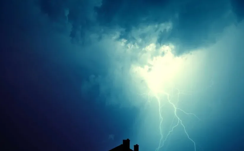 Alejandro Sepúlveda pronostica tormentas eléctricas y chubascos en Santiago este sábado.