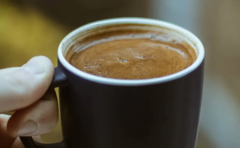 El consumo moderado de cafeína podría reducir el riesgo de demencia