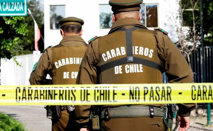 Dos carabineros heridos tras persecución en San Joaquín por exhibir armas.