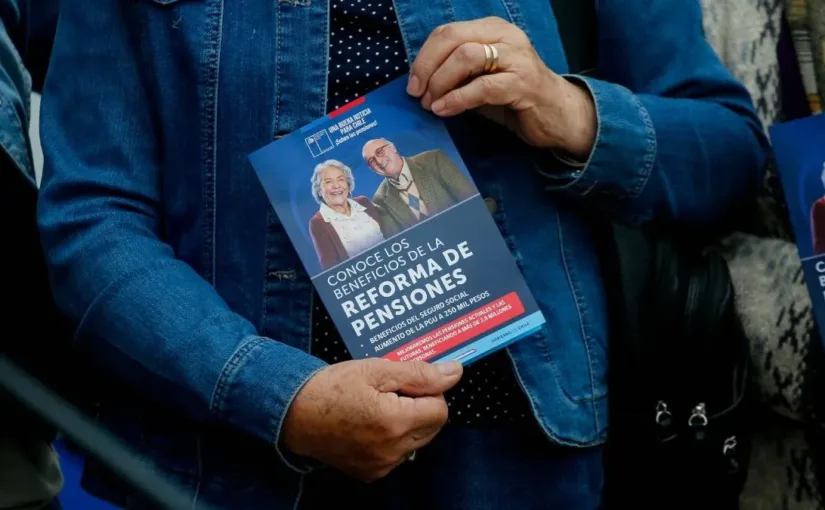 75 mil pensionados en Chile enfrentan recortes en la Pensión Garantizada Universal.