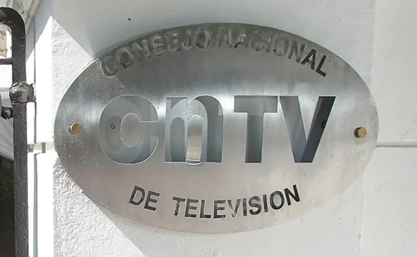 Corte Suprema reafirma límites del control disciplinario del CNTV en caso de sanción a canal por publicidad engañosa