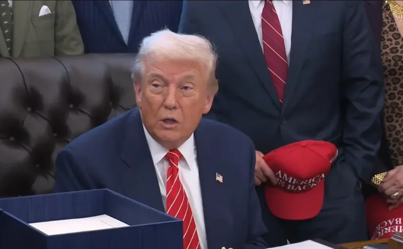 Trump firma ley que pone fin al cierre del gobierno tras acuerdo bipartidista.