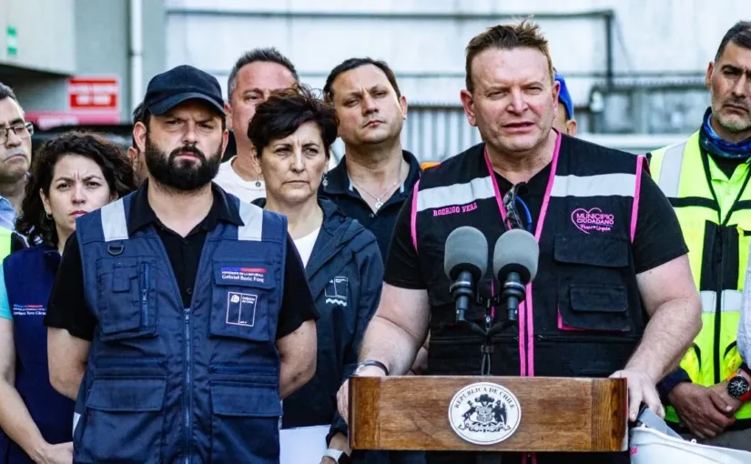 Boric admite fallas en entrega de viviendas tras incendios; autoridades exigen soluciones.