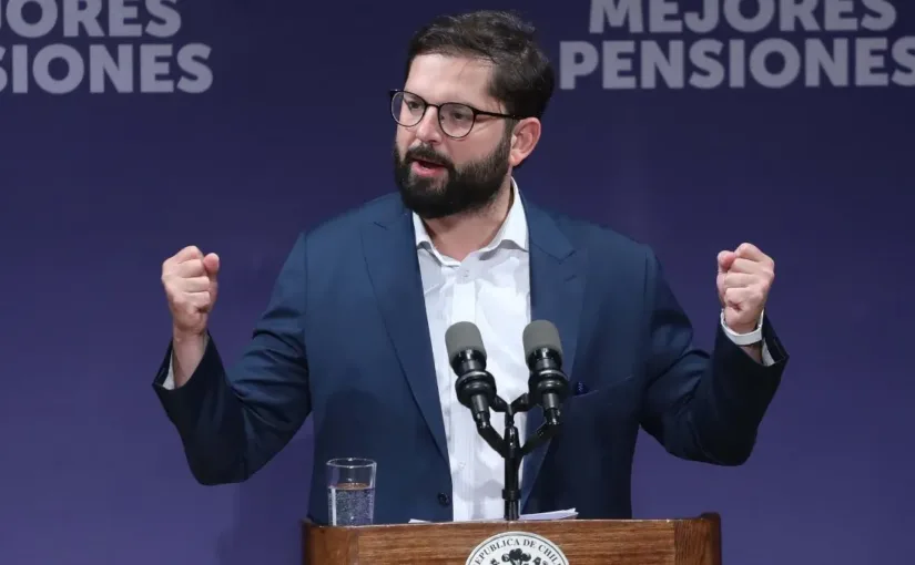 El sueldo del presidente Boric sube a $10 millones por bono de gestión trimestral.