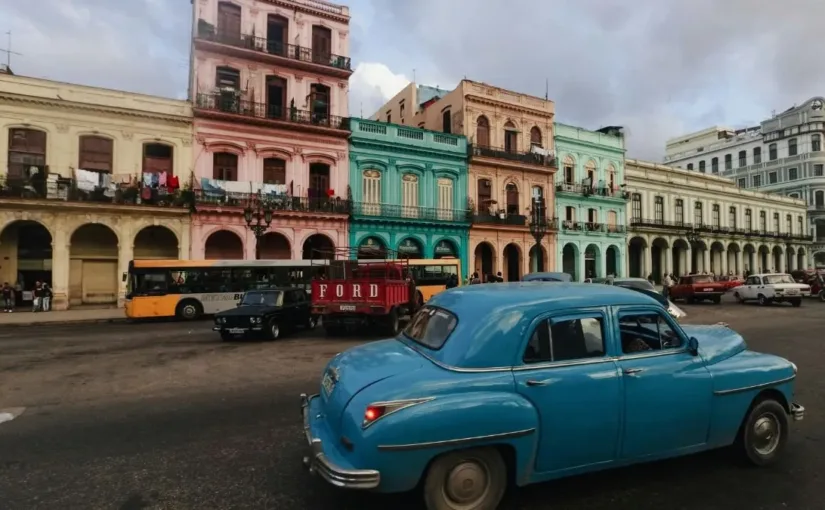 La Habana raciona servicios por escasez de combustible y medidas de emergencia.