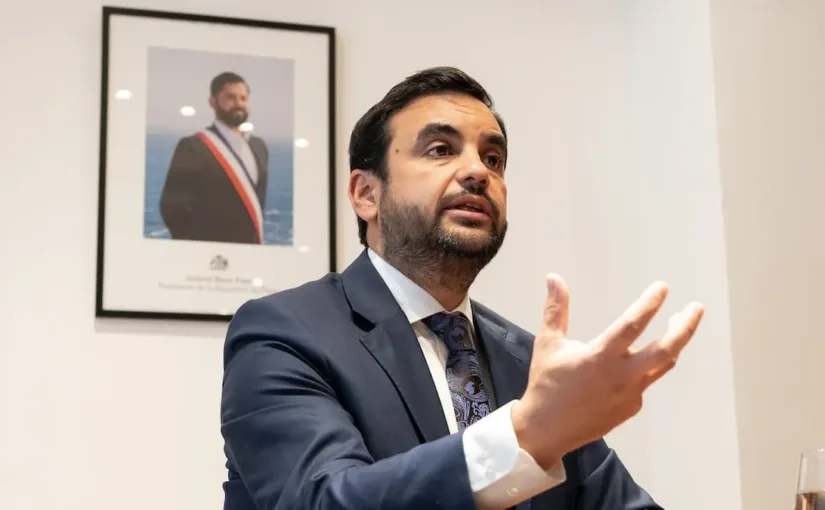 Jaime Gajardo defiende la lucha contra la corrupción en Gendarmería ante críticas.