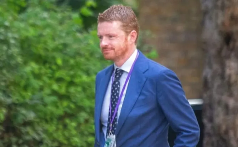 Renuncia del Jefe de Gabinete de Starmer por nombramiento de embajador vinculado a Epstein genera crisis en el Partido Laborista