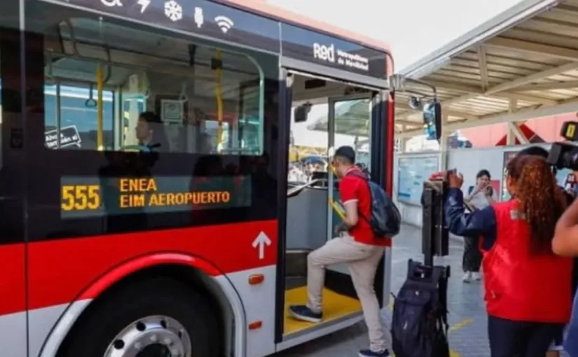 Aumento histórico en tarifas de transporte público en la era Boric: pasajes subirán $25 desde este domingo