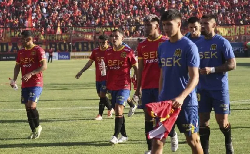 Unión Española demanda a la ANFP para revertir su descenso a Primera B por irregularidades.